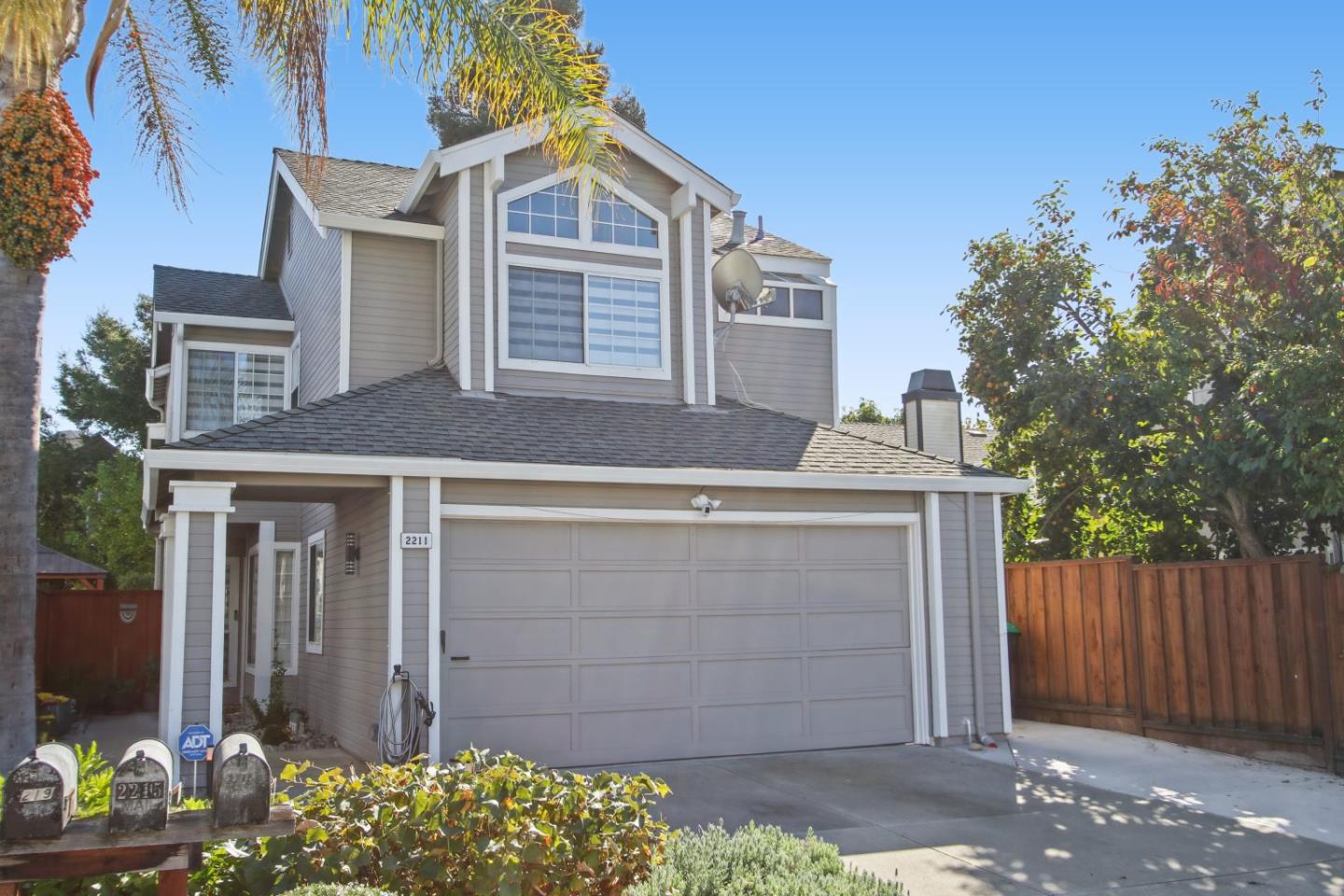 2211 Oakland Avenue — photo
