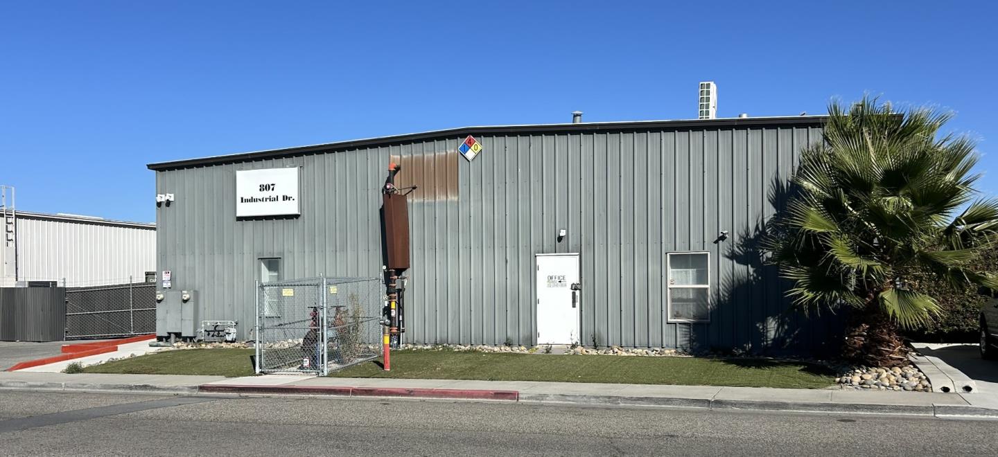 807 Industrial Drive — photo