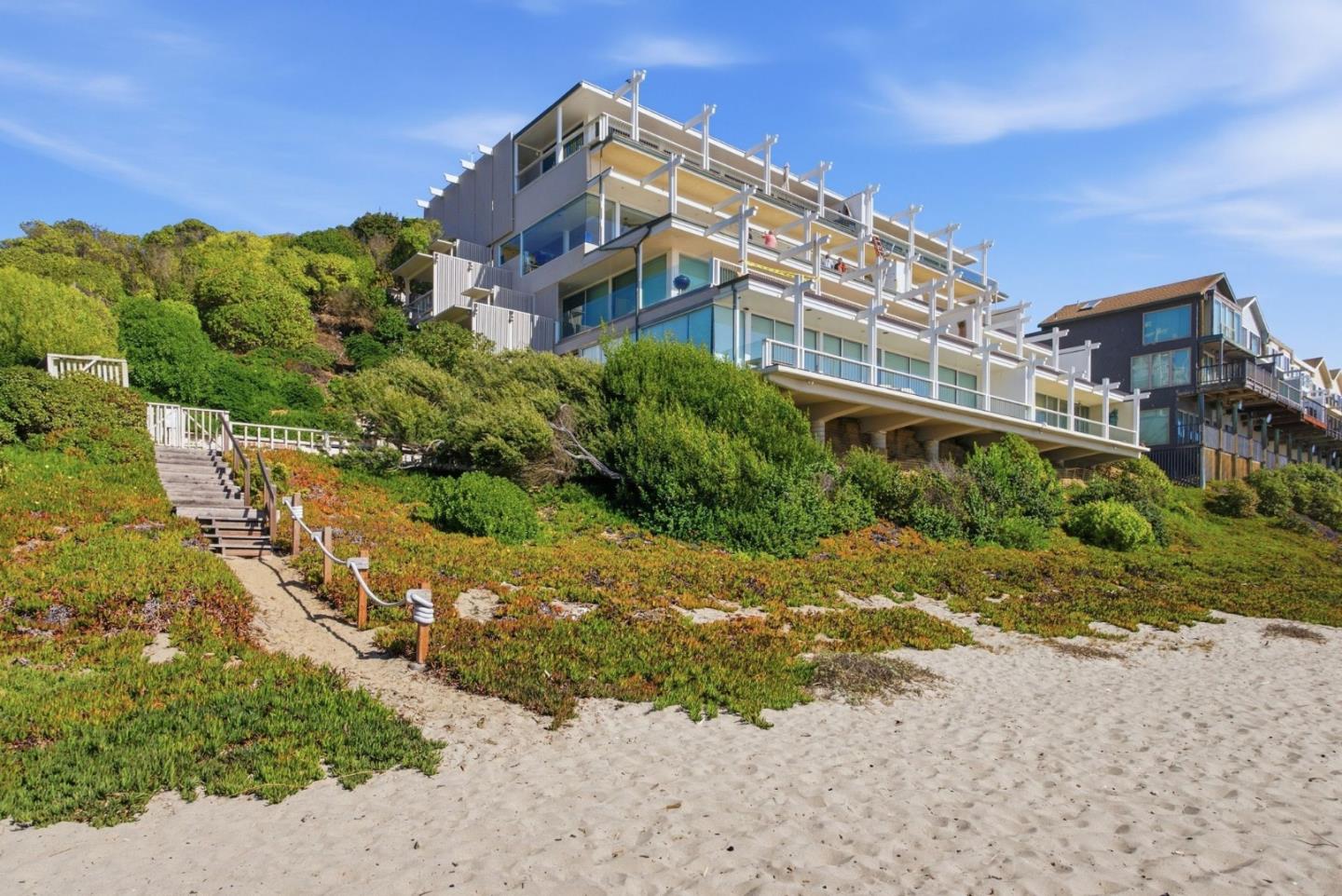 300 Oceanview Drive #302 — photo