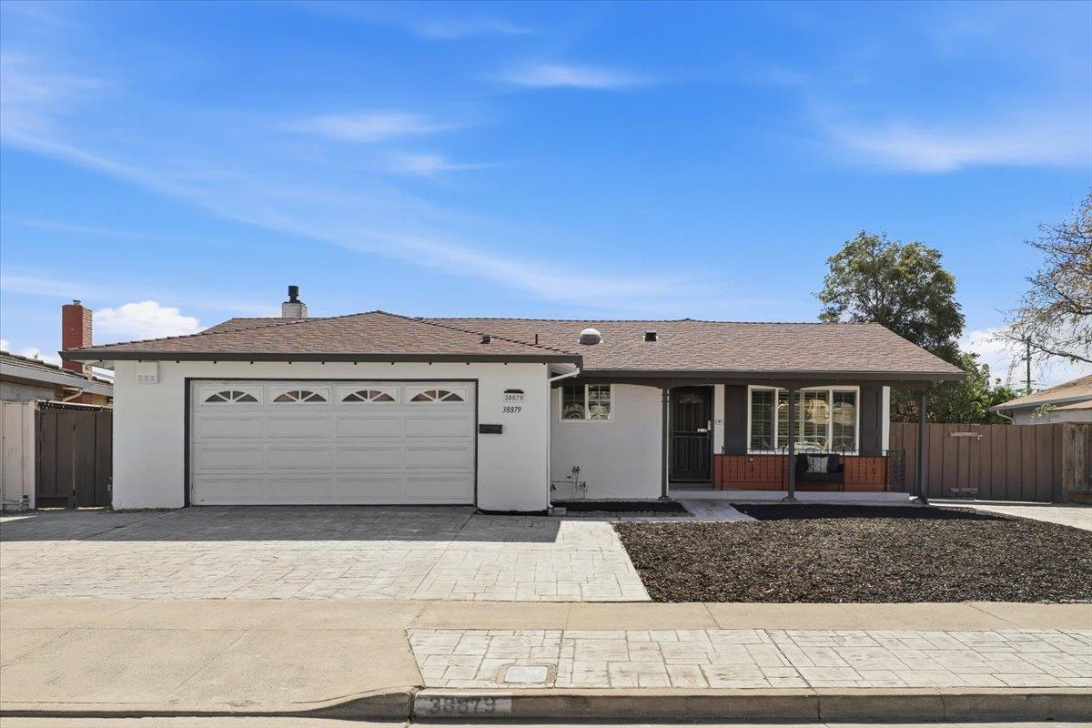 38879 Jonquil Drive — photo