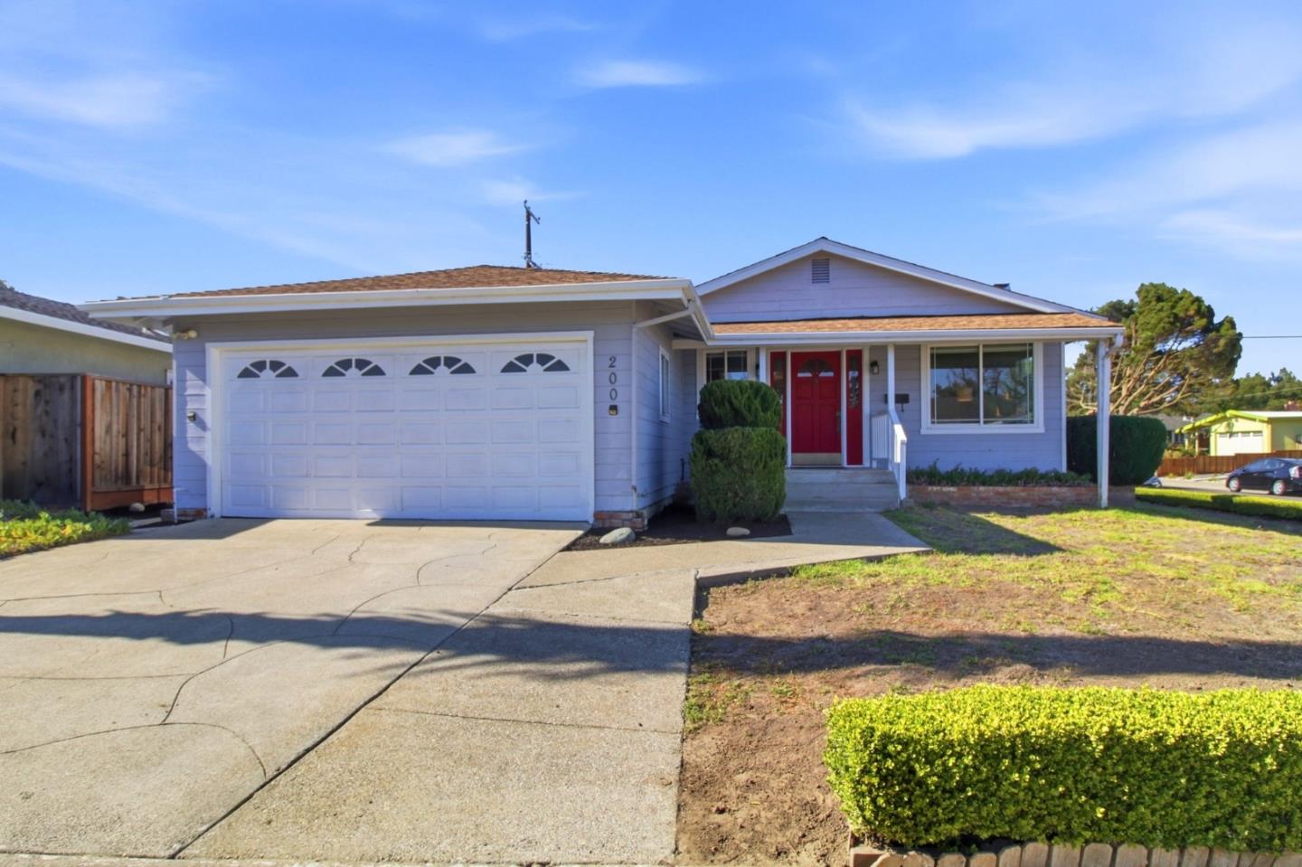 200 Fernwood Drive — photo