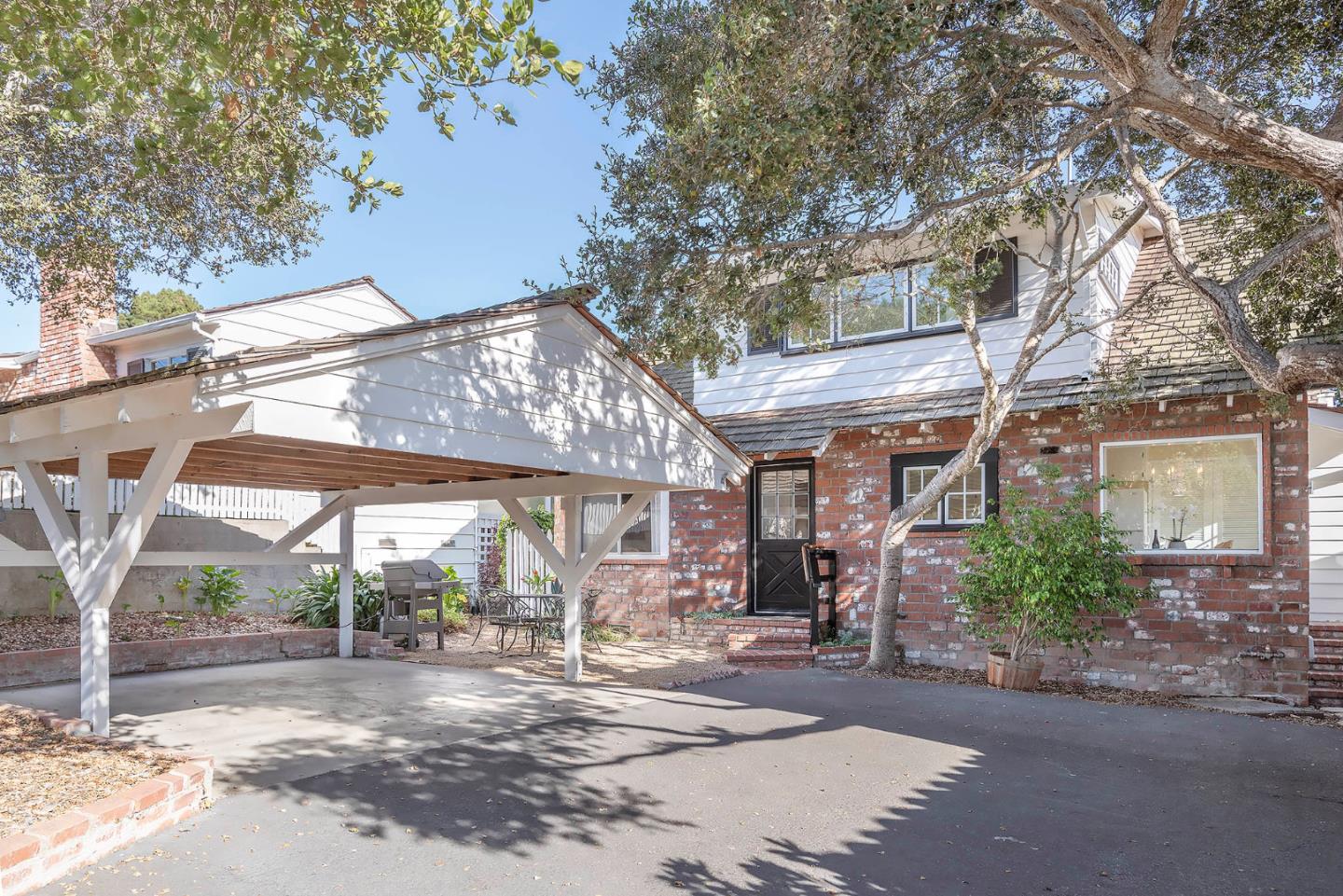 Home in Carmel, CA 93921 — photo 2