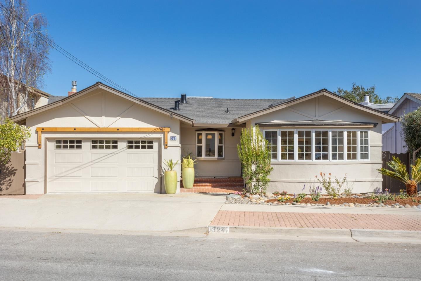324 Harbor Drive — photo