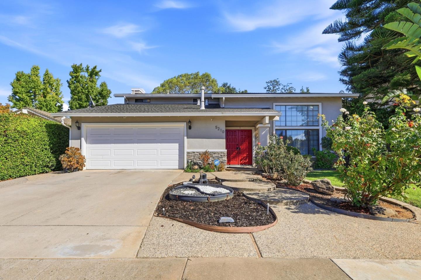 5210 Rooster Drive — photo