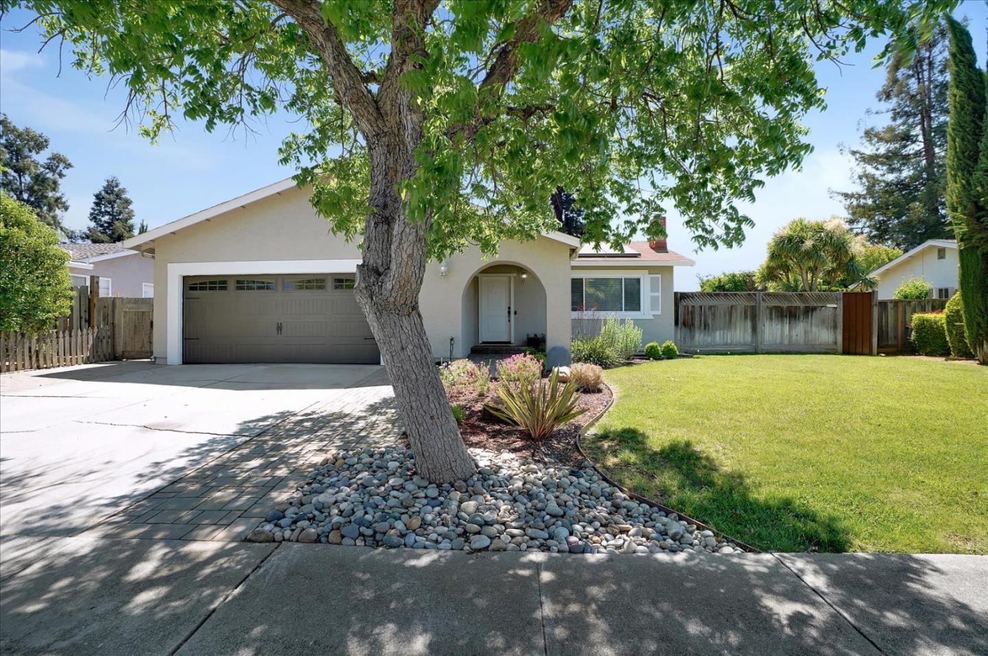 15235 Pratola Court — photo