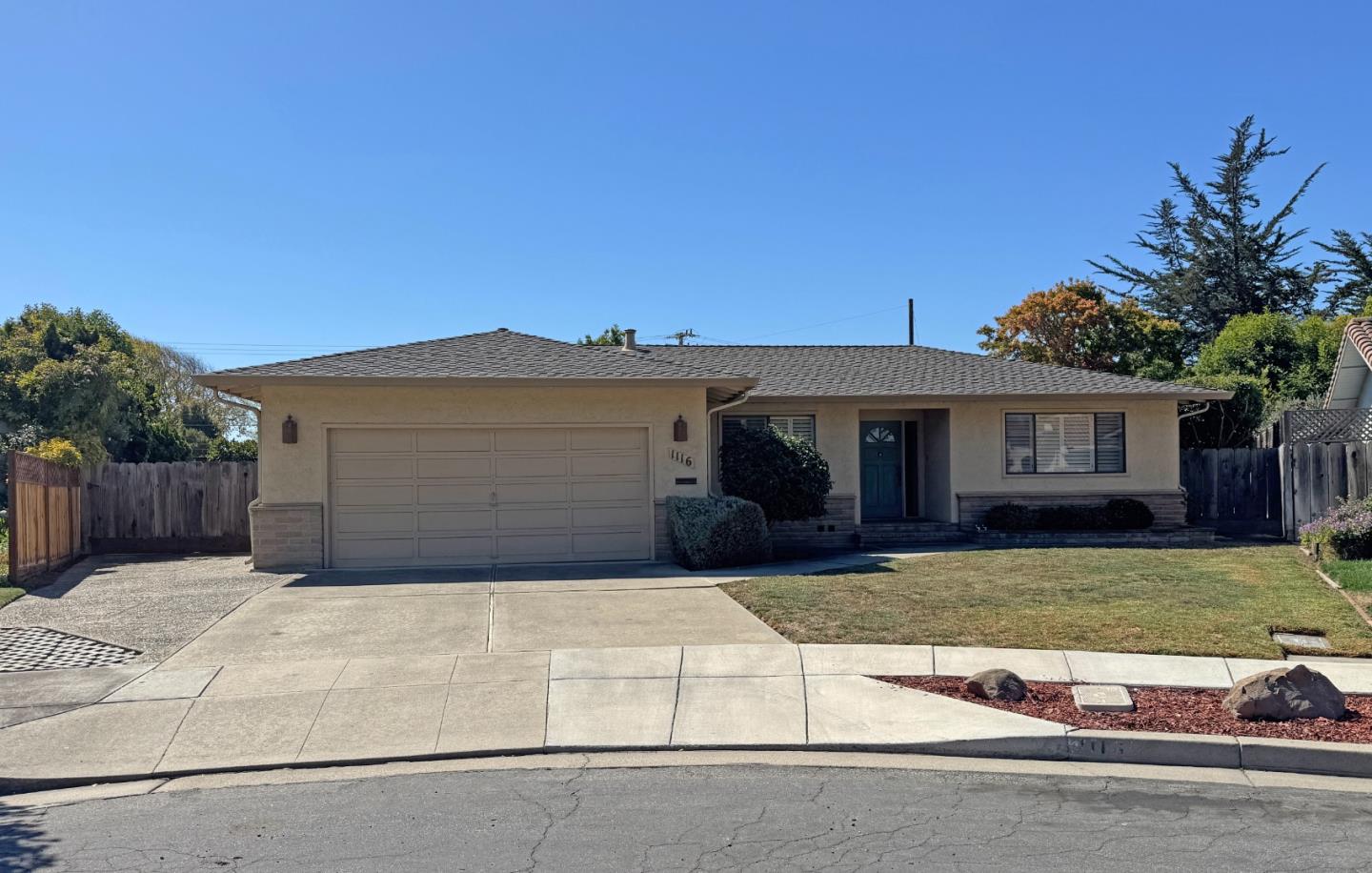 1116 Aspen Place — photo