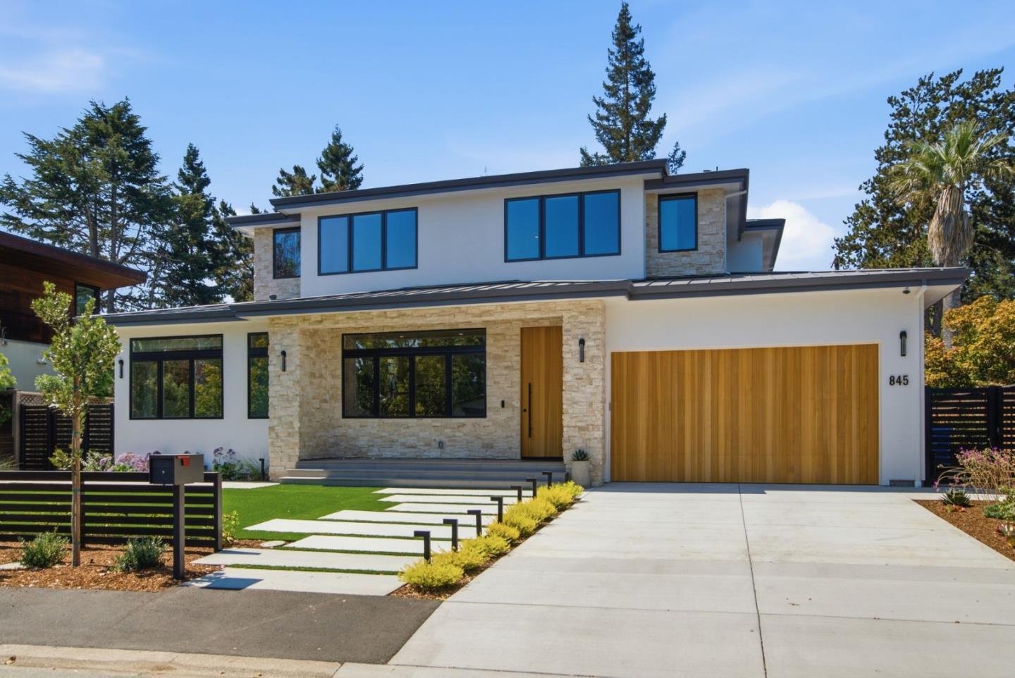 845 San Mateo Drive — photo