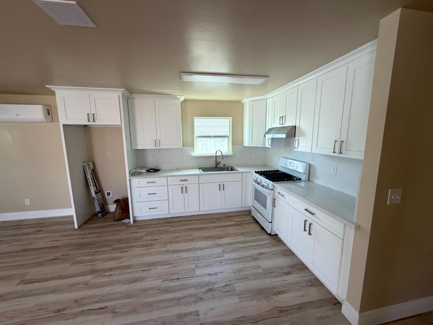 Home in Salinas, CA 93905 — photo 2