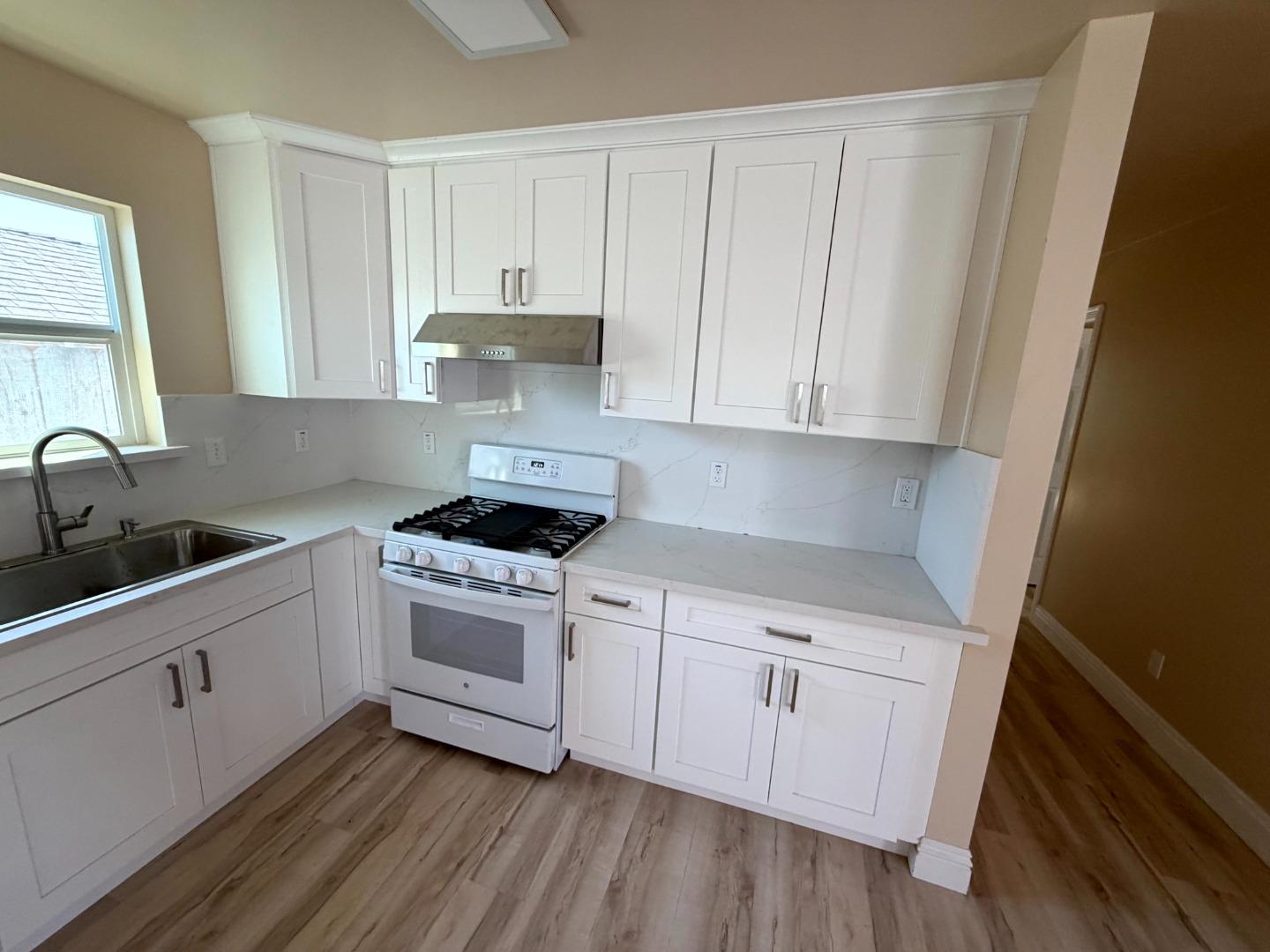 Home in Salinas, CA 93905 — photo 3