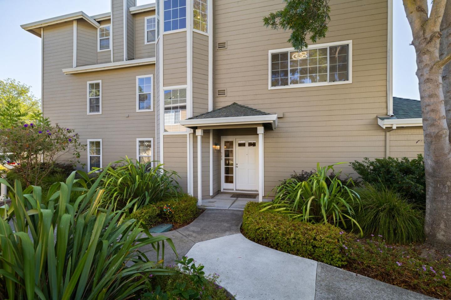 308 Treasure Island Drive — photo