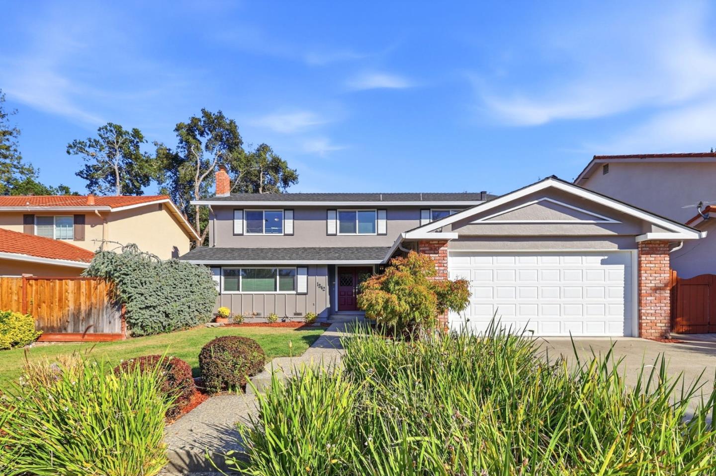 1342 Oak Knoll Drive — photo