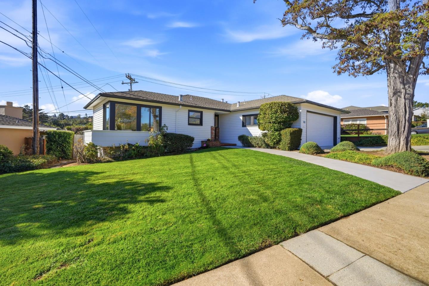 Home in San Mateo, CA 94402 — photo 3