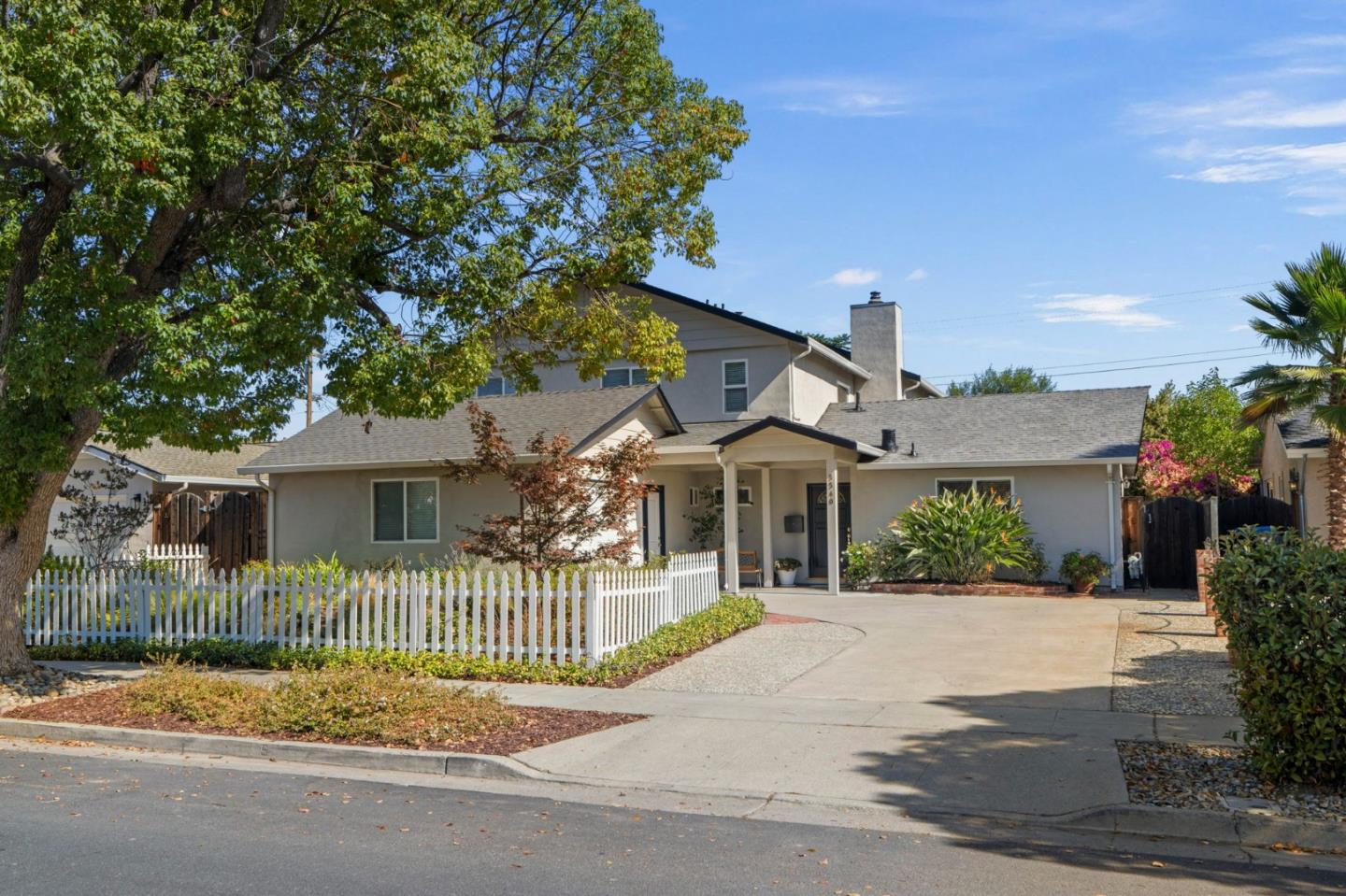 5540 Dartmouth Drive — photo