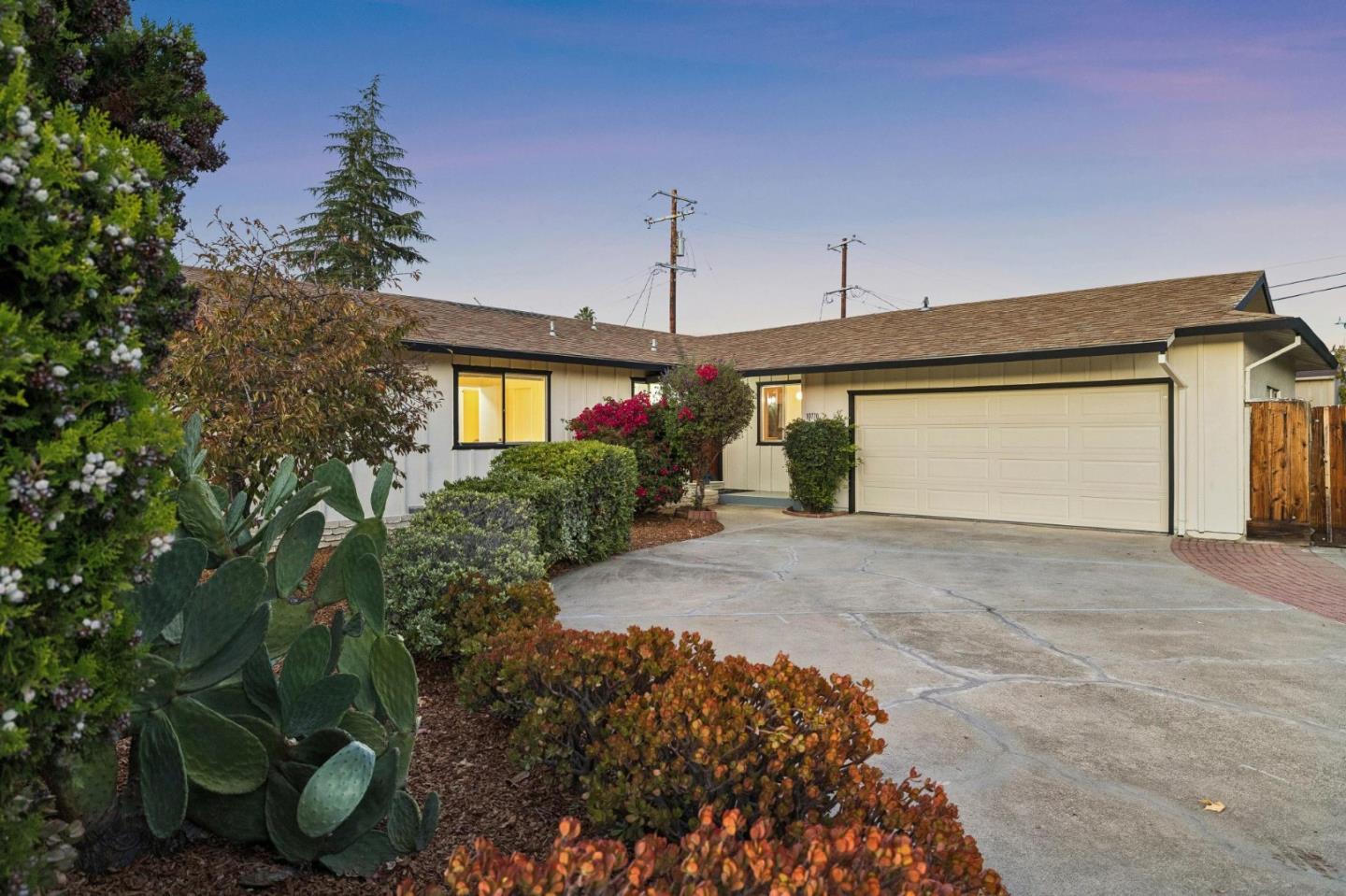 10770 Martinwood Way — photo