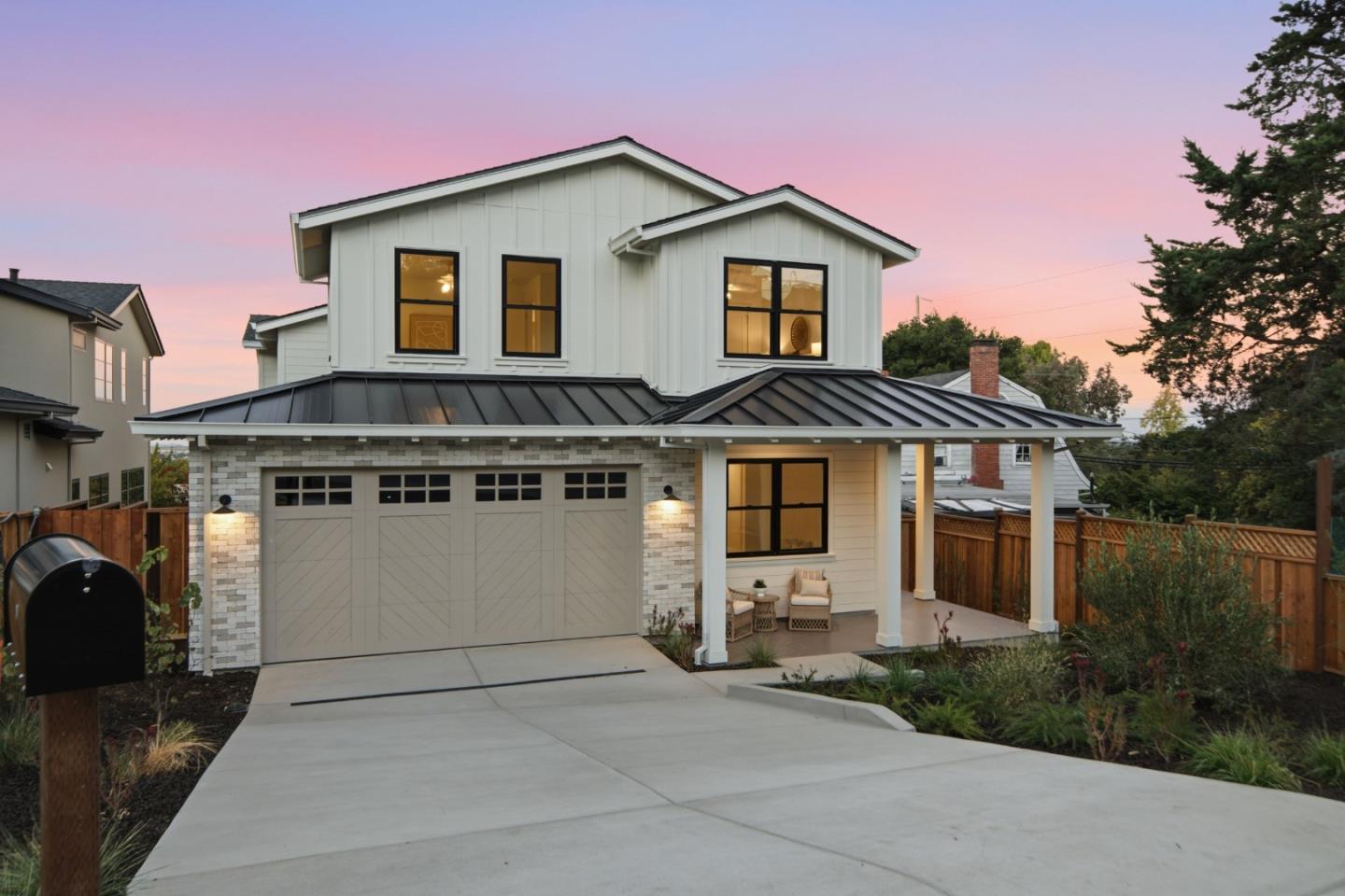 881 Vista Drive — photo