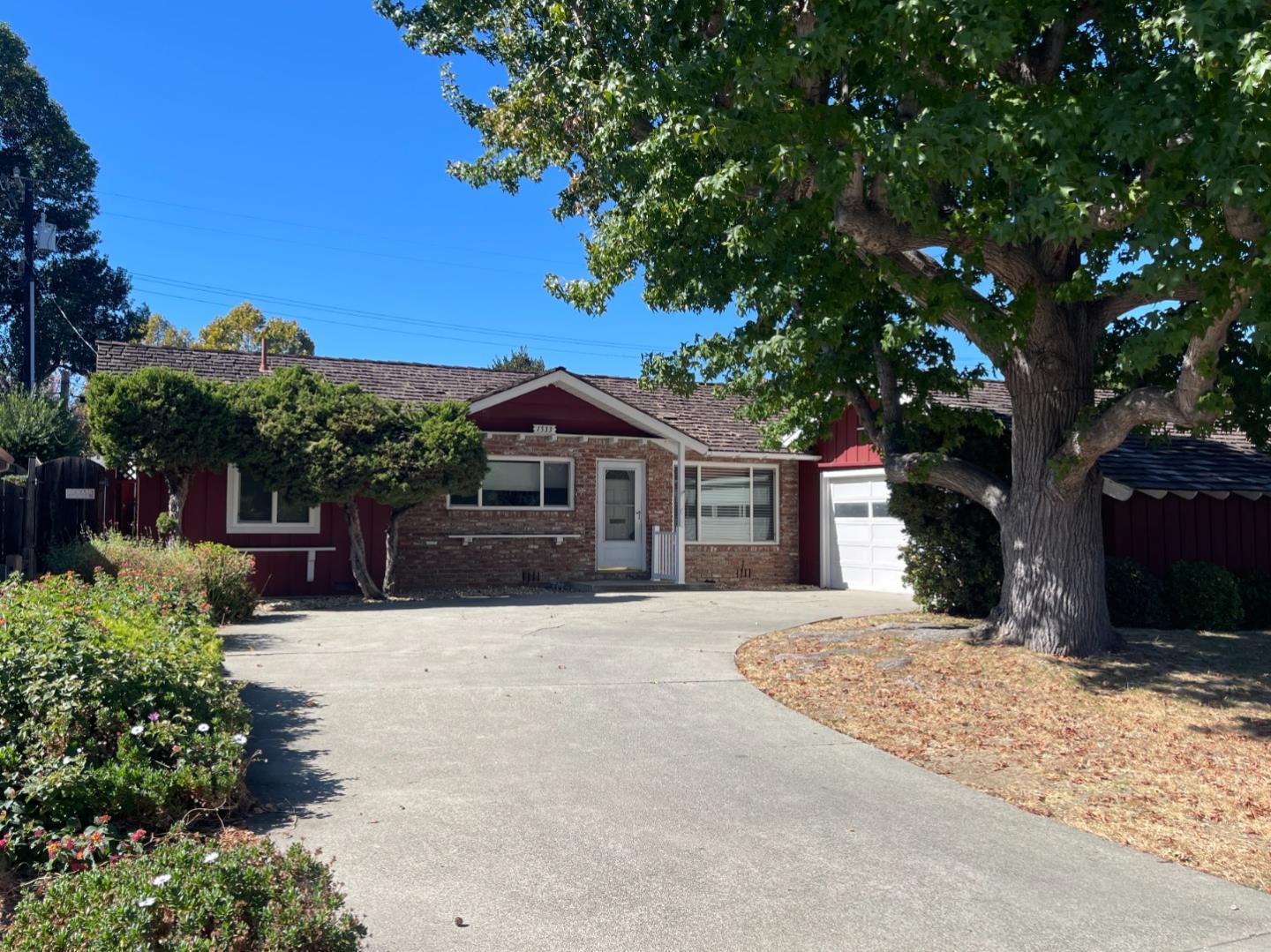 1533 Santa Inez Drive — photo