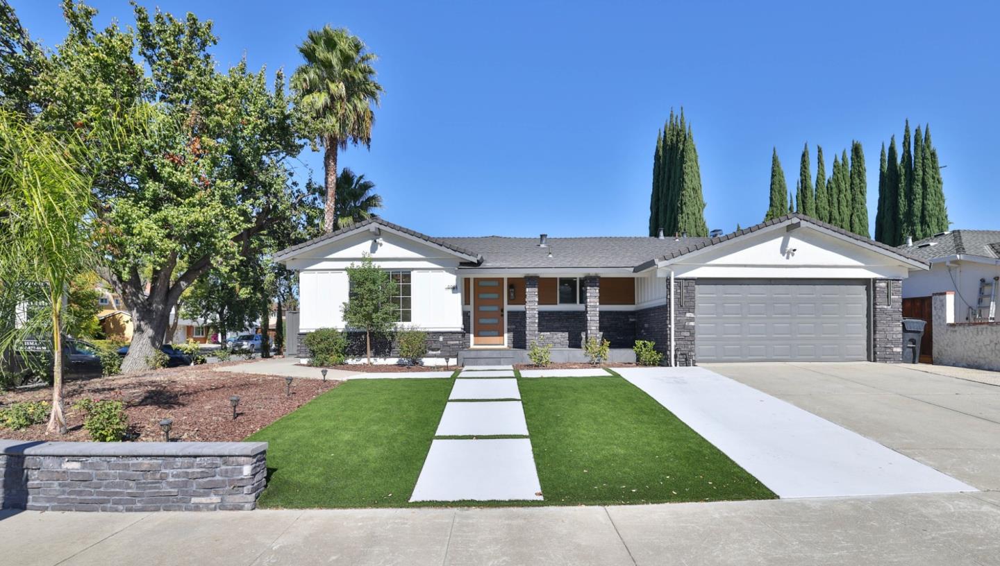 6624 Catamaran Street — photo