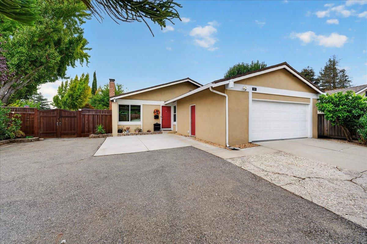 202 Vineyard Drive — photo