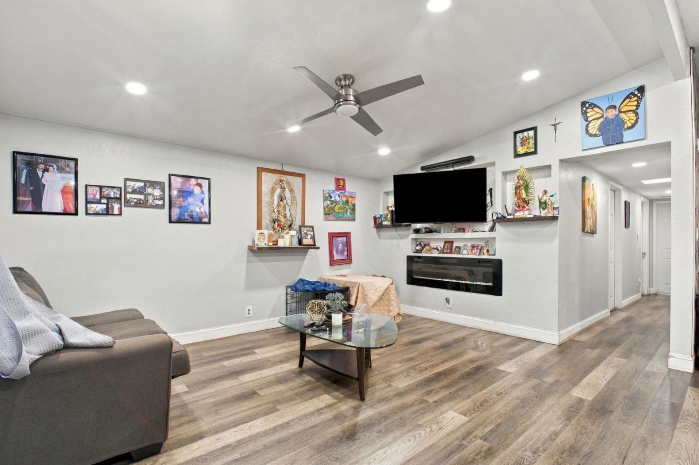 Home in Hayward, CA 94545 — photo 2