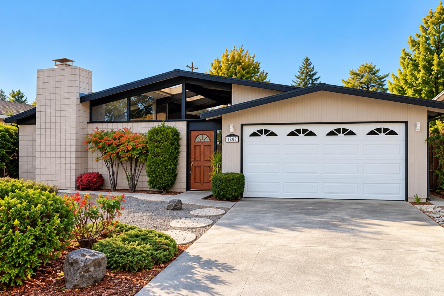 1207 Robbia Drive — photo
