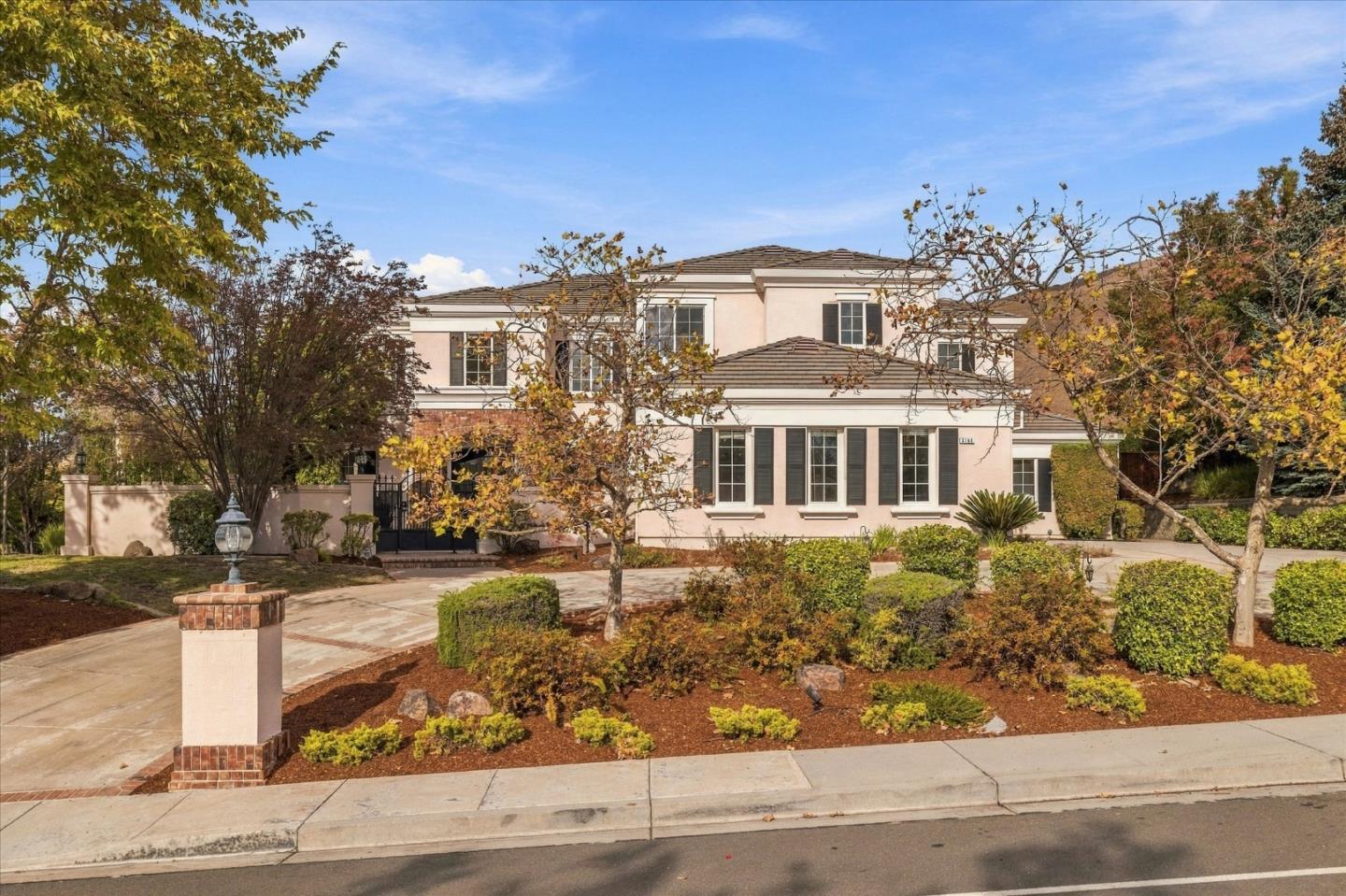 3788 Woodside Terrace — photo