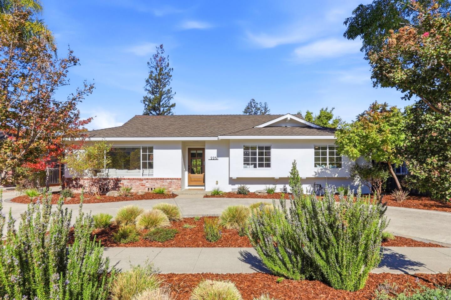 2251 Coronet Drive — photo