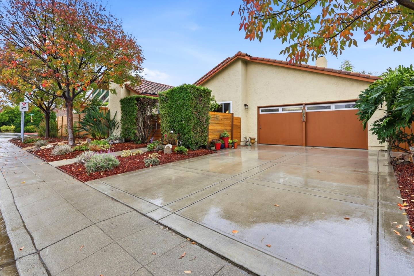 1306 Mount Shasta Avenue — photo
