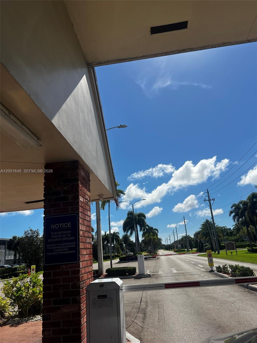 400 Mansfield J #J, Boca Raton, FL 33434 — photo 2