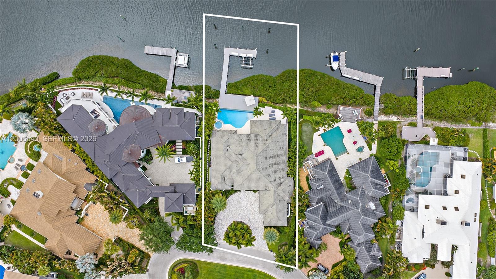 121 Commodore Drive, Jupiter, FL 33477