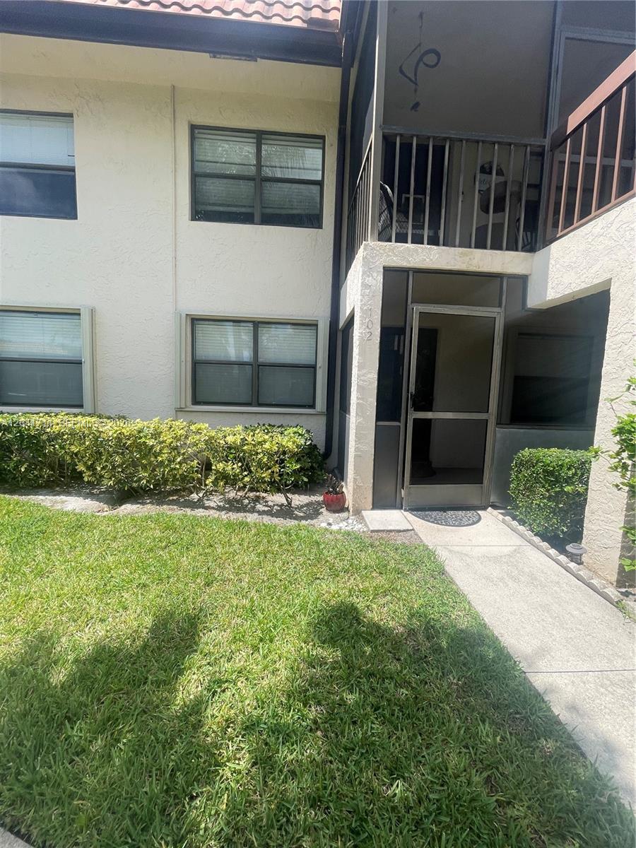7250 Golf Colony Court 102 — photo