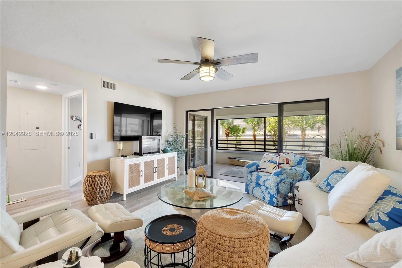 522 Oak Harbour Drive 522 — photo