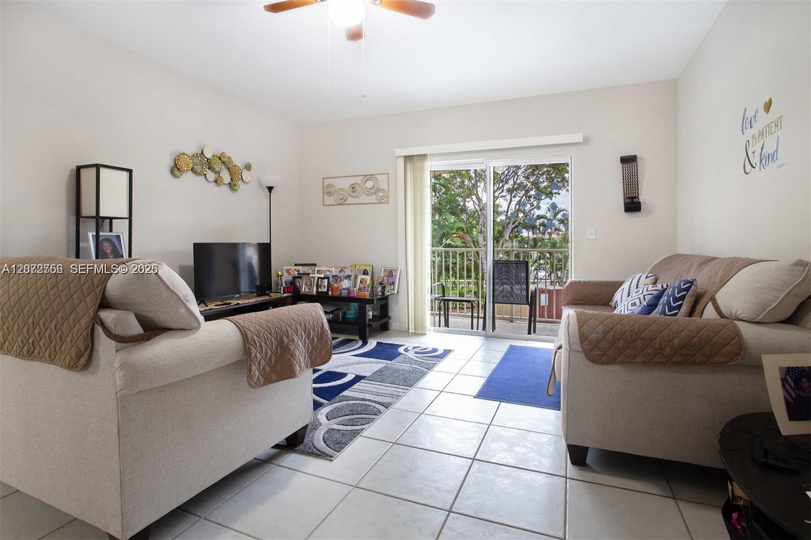 911 Hillcrest Court 7 — photo
