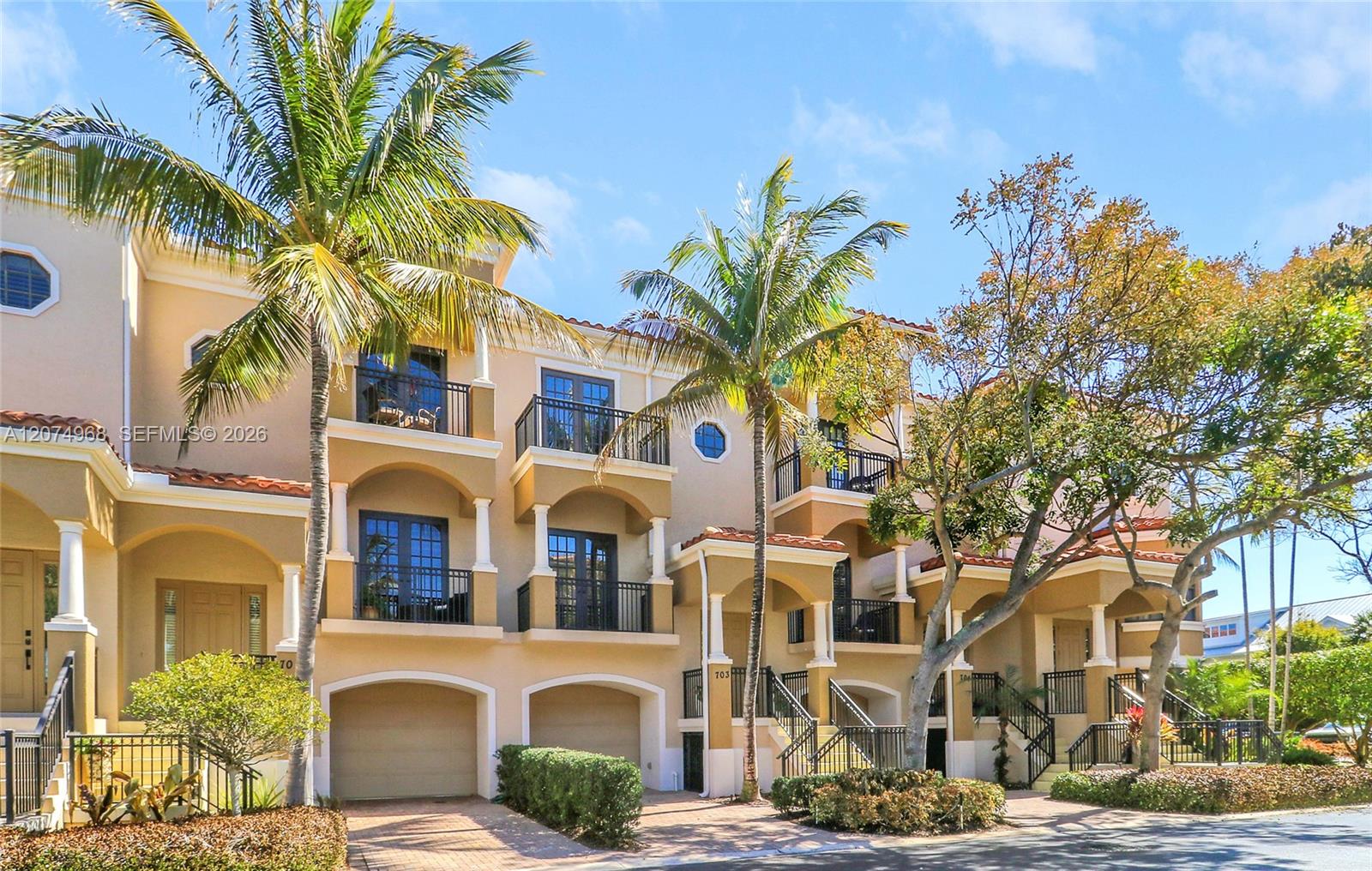 703 Del Sol Circle 703 — photo