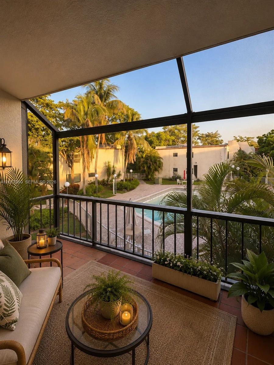 301 N Pine Island Road 220 — photo