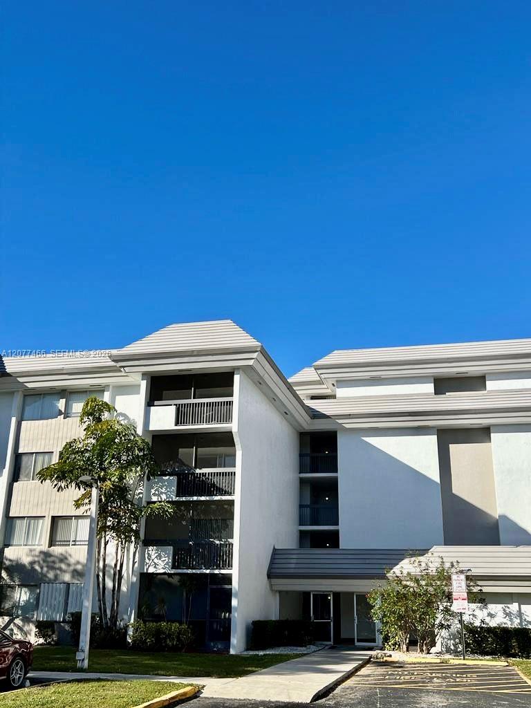721 N Pine Island Road 213 — photo