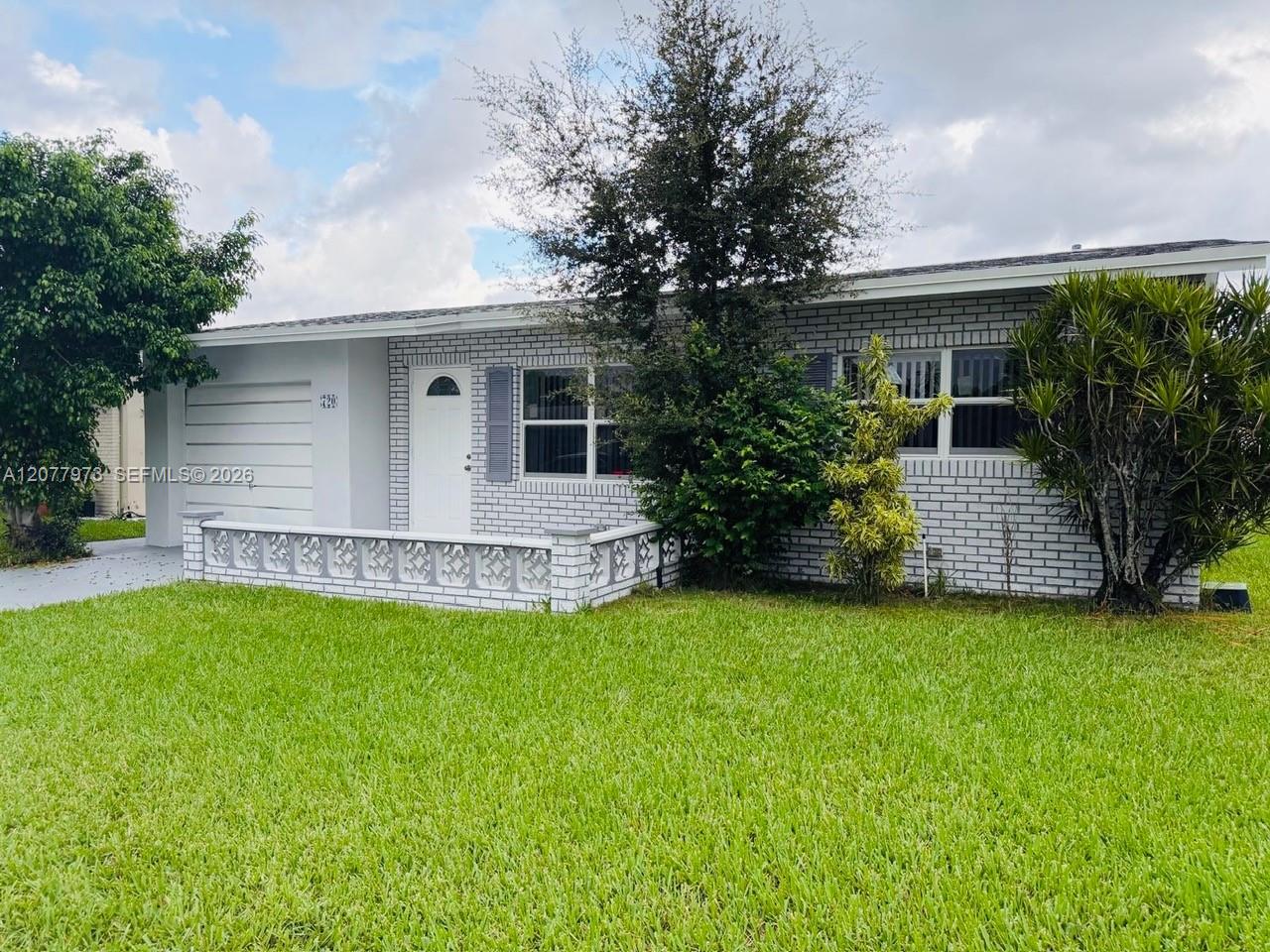 720 NW 74th Way — photo
