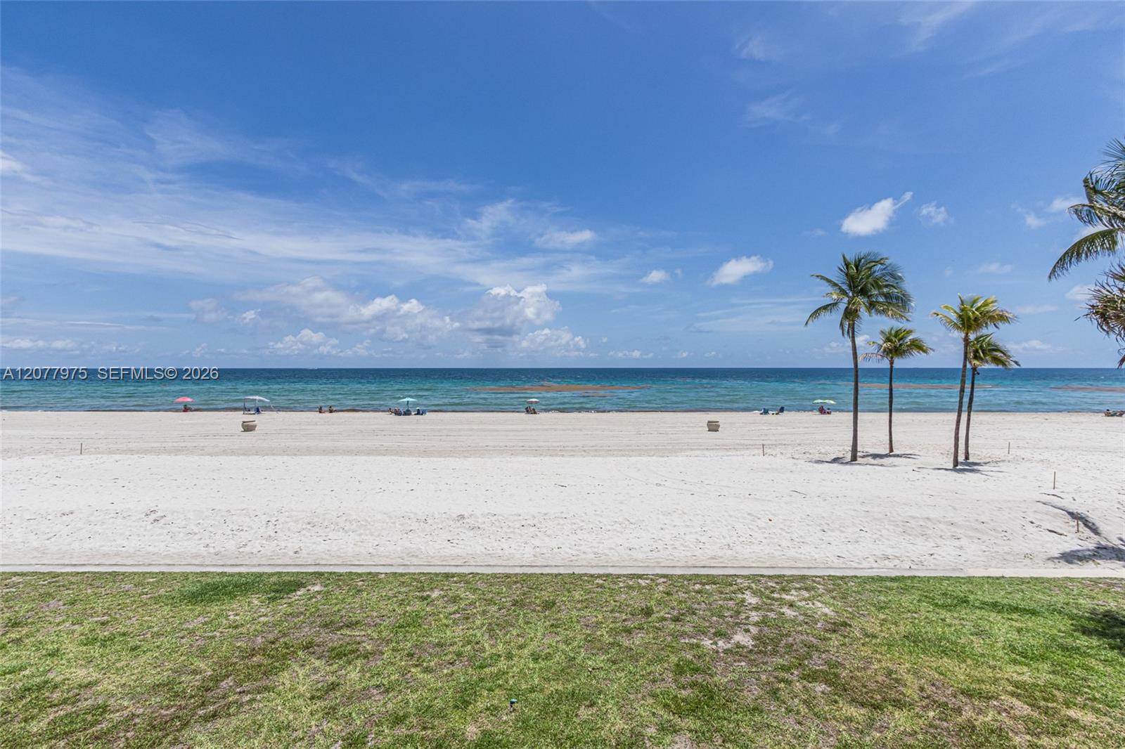 Home in Hollywood, FL 33019 — photo 2