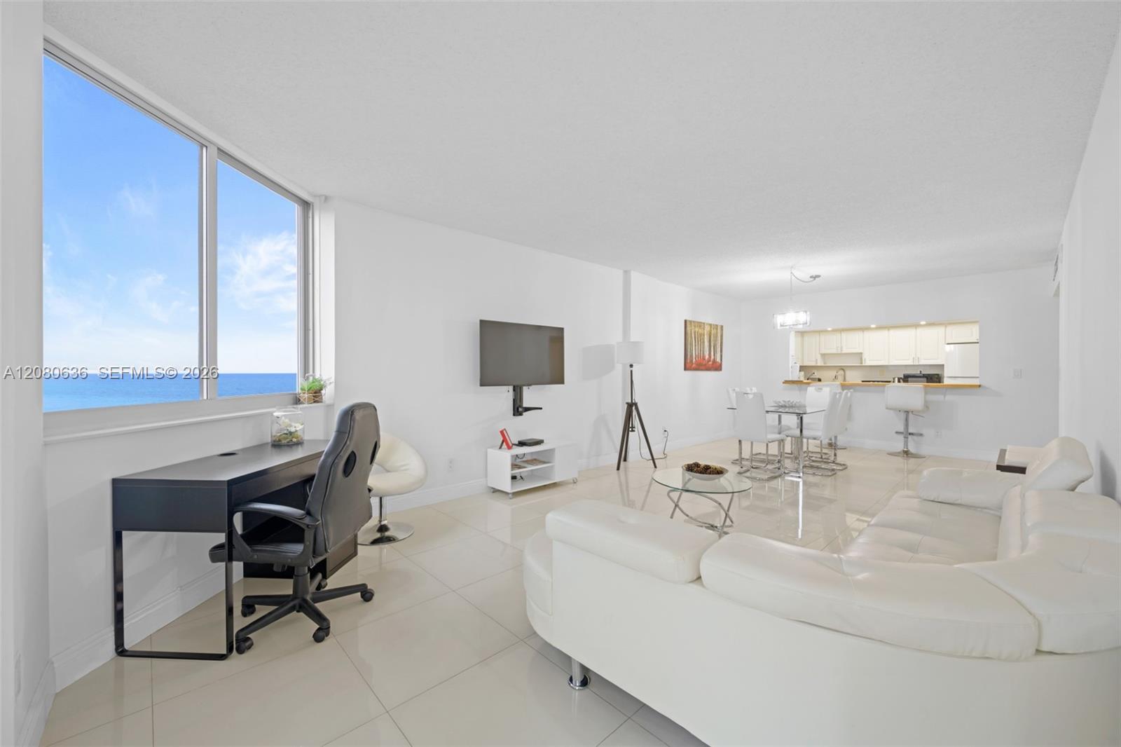 19370 Collins Avenue 1426 — photo