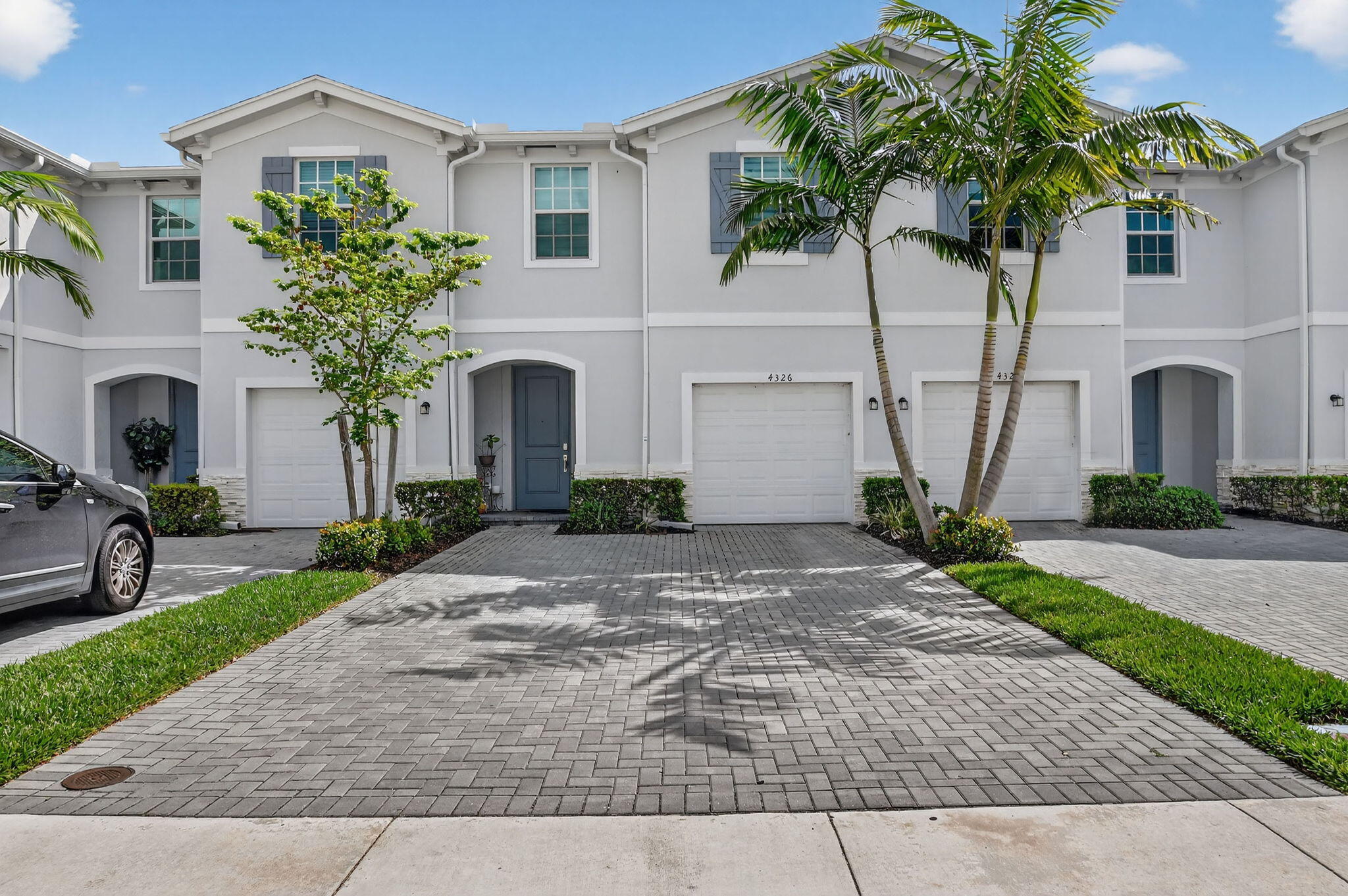4326 Hammock Grove Drive — photo