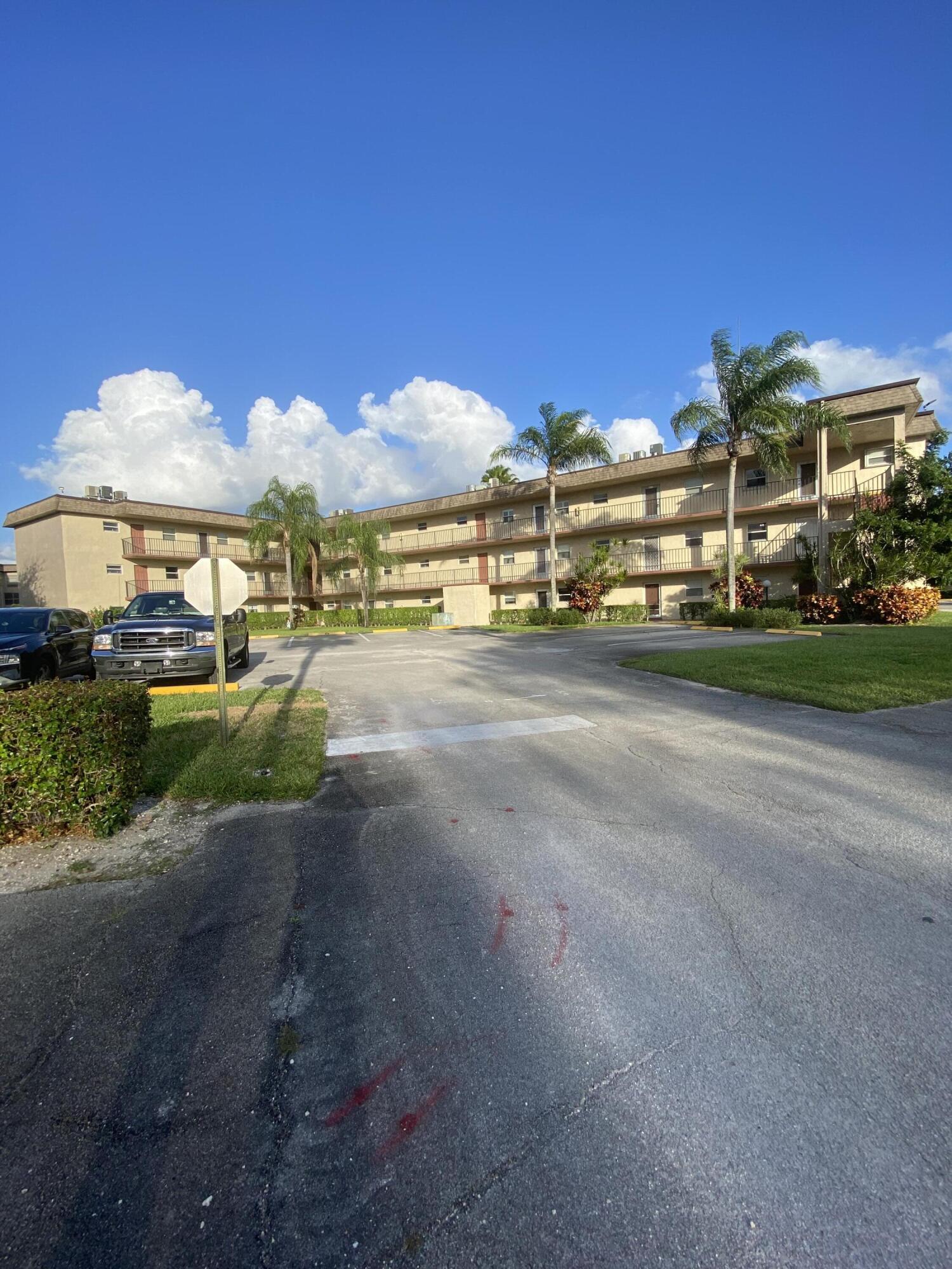 715 Lori Drive 302 — photo