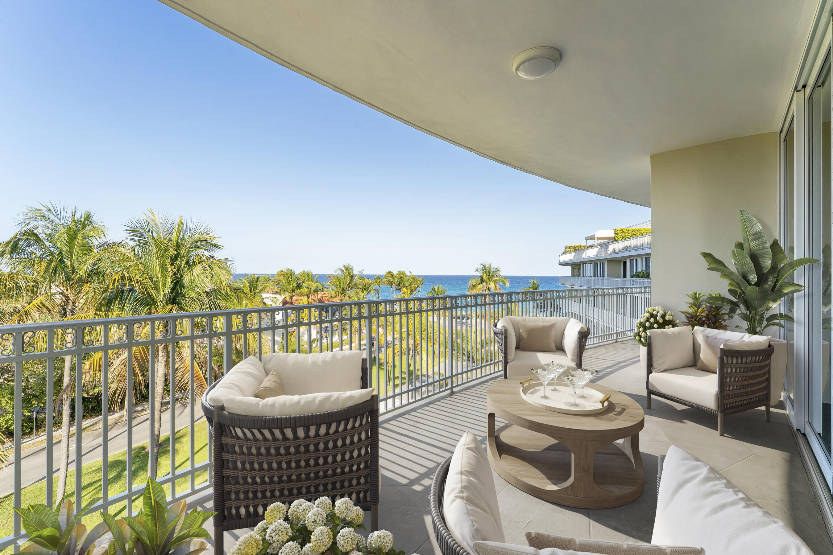 100 Royal Palm Way G5 — photo