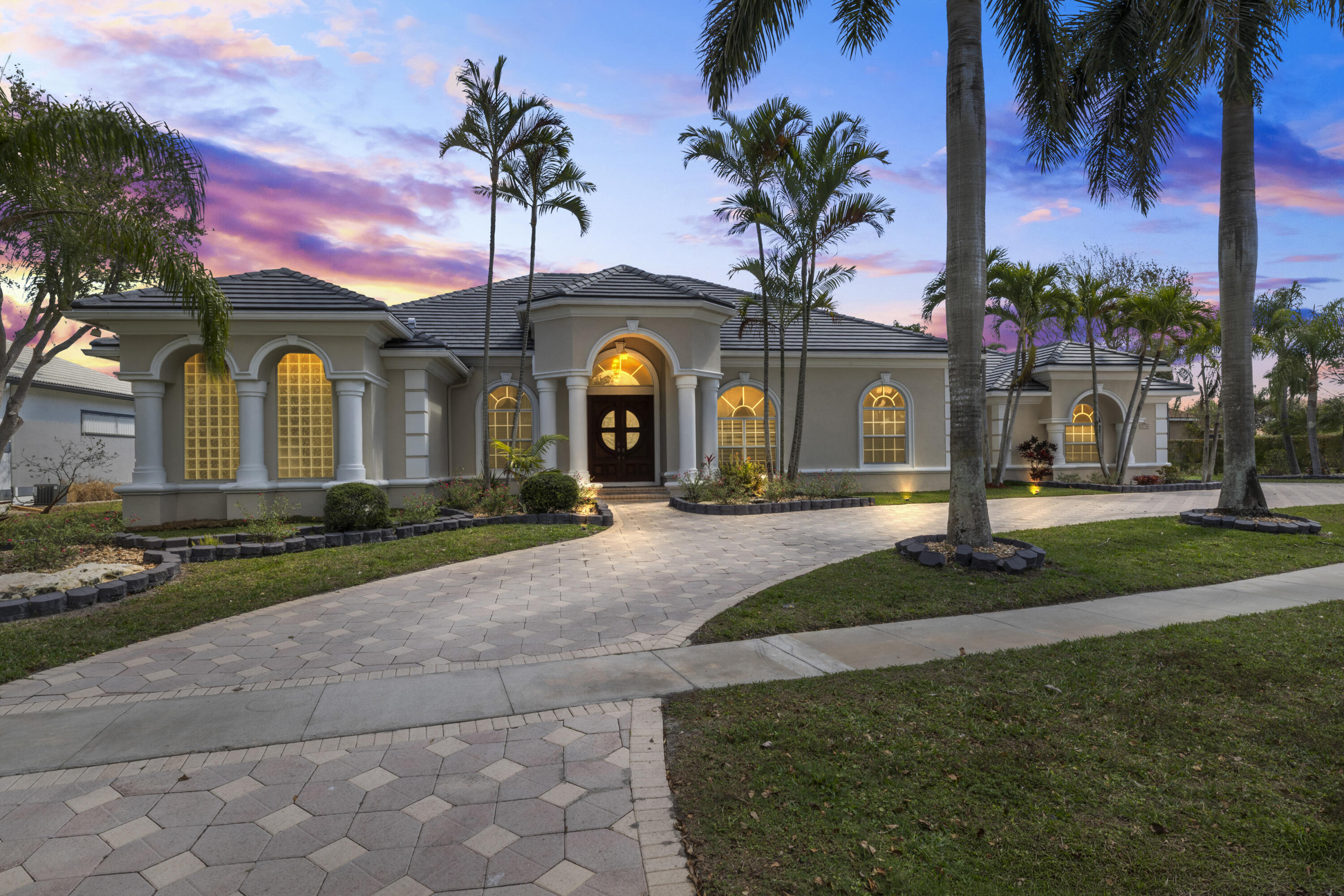 2296 Greenview Cove Drive — photo
