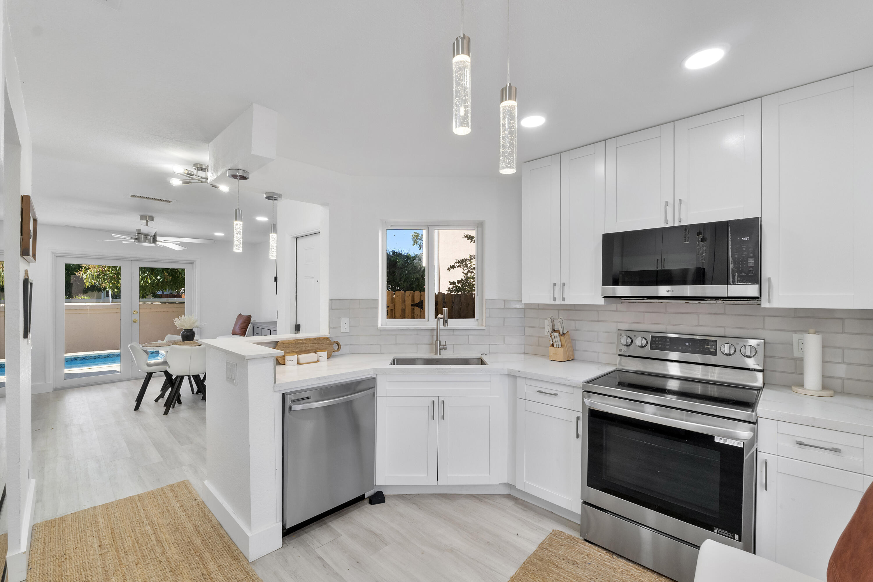 6363 Seagrape Circle — photo