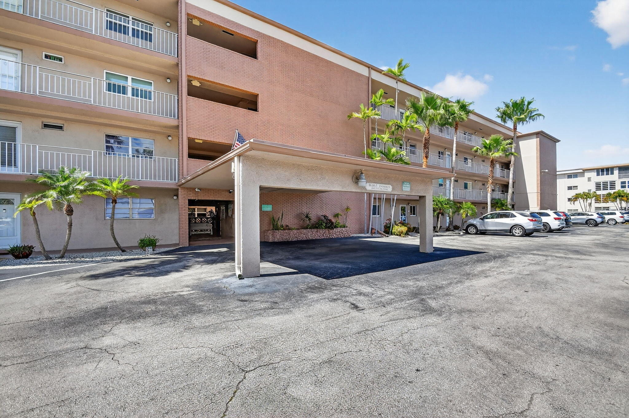 2615 NE 1st Court 312 — photo