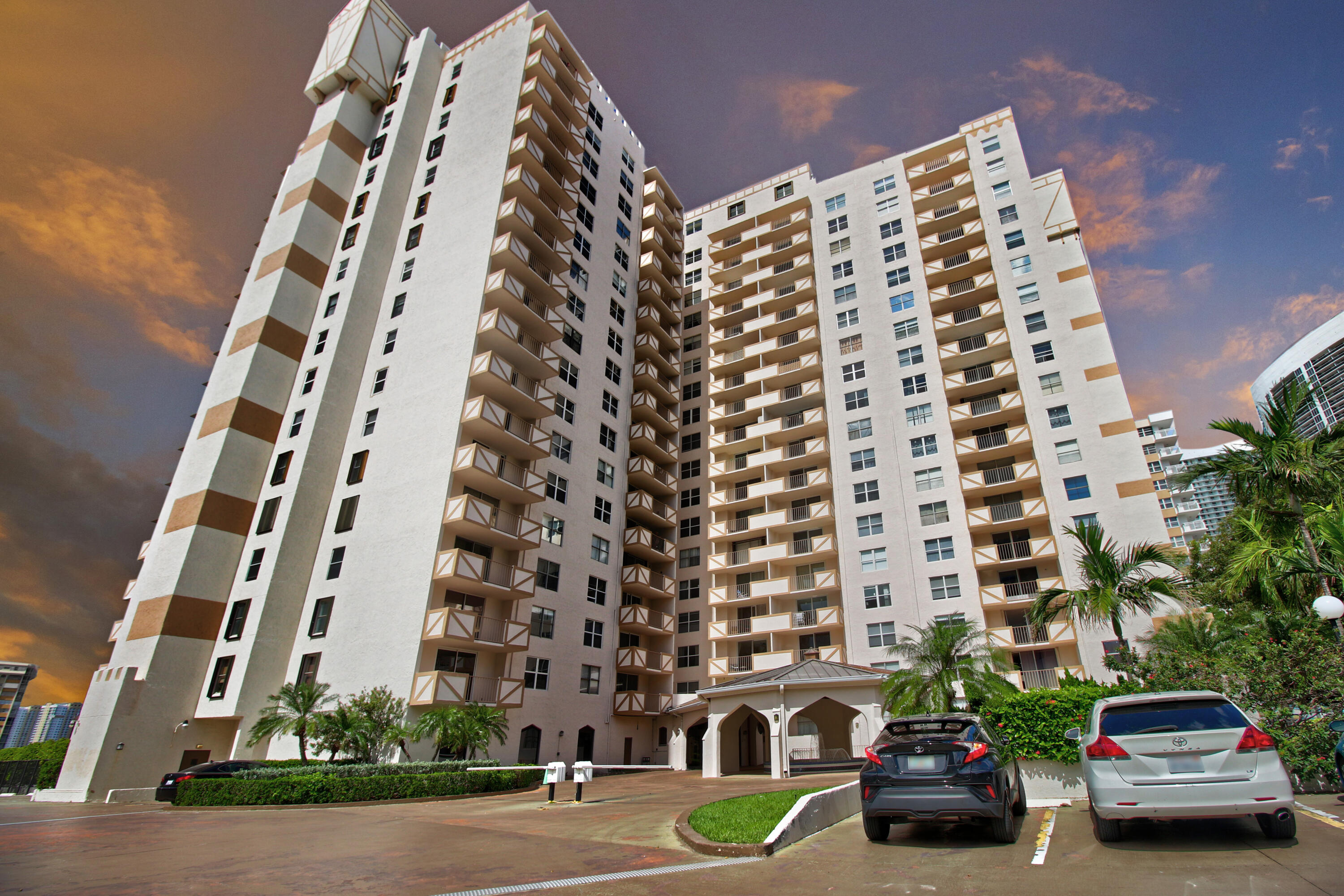 1865 S Ocean Drive 6C — photo