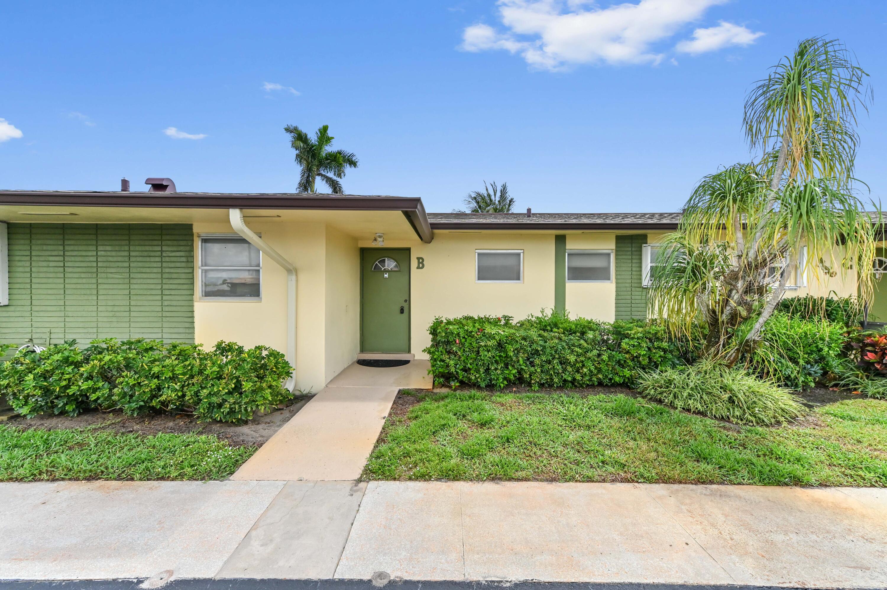 2915 Crosley Drive W Unit B — photo