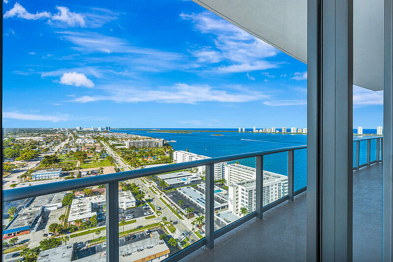 220 Lake Shore Drive 2105 — photo