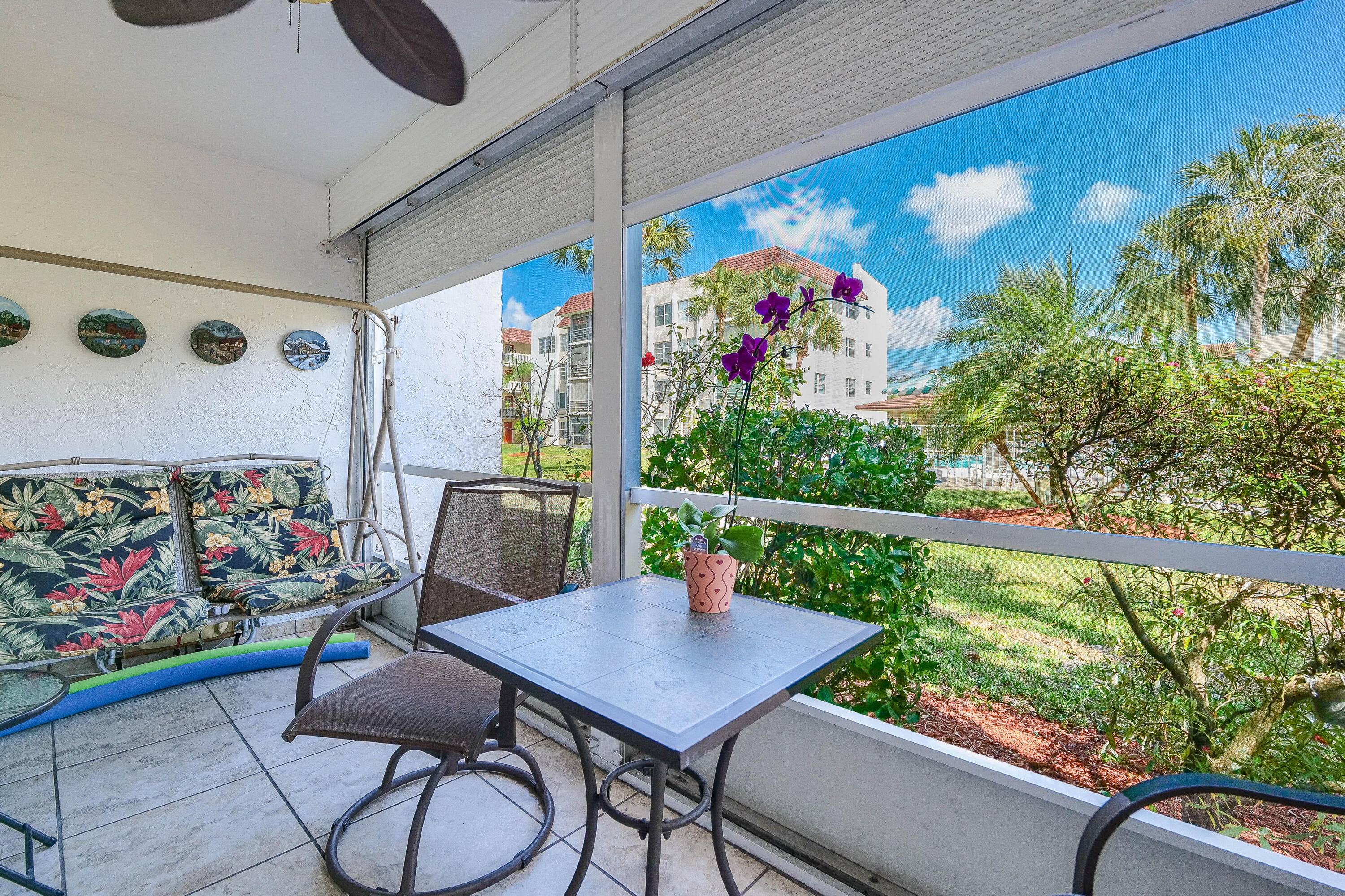 3531 Inverrary Drive 105 — photo