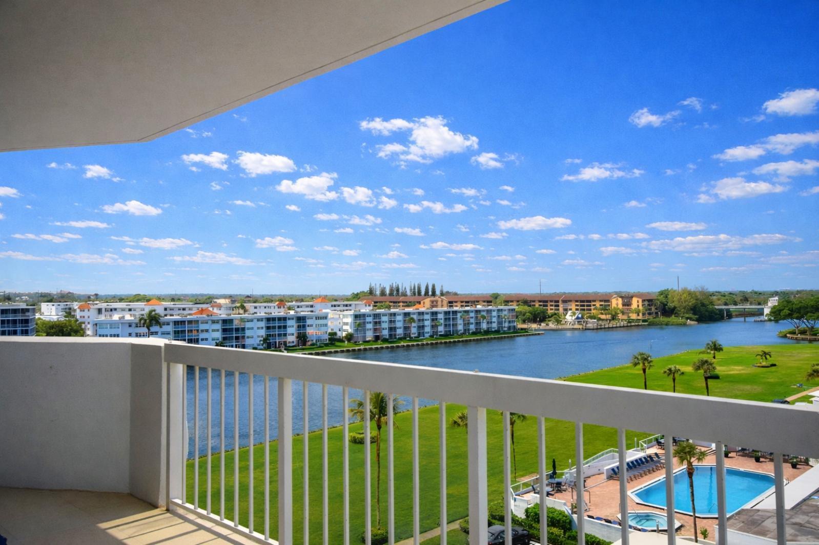 115 Lakeshore Drive 749 — photo