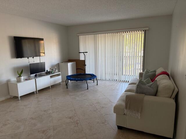 812 Sky Pine Way D2 — photo